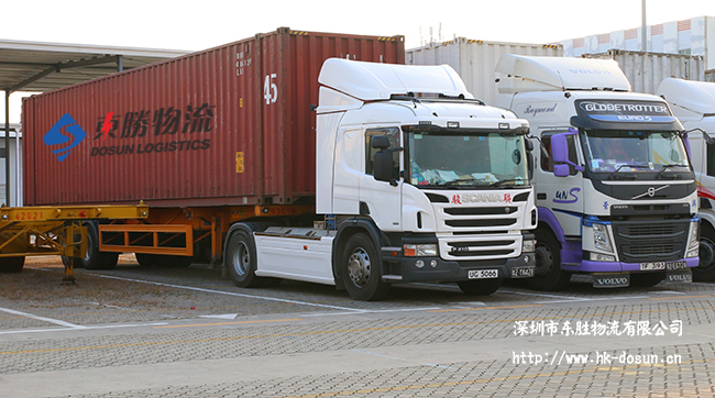拖車/拖柜運(yùn)輸--為什么說是運(yùn)輸行業(yè)里的老大哥!深圳到香港物流,香港深圳貨運(yùn)運(yùn)輸,深圳香港進(jìn)出口,深港物流專線,中港物流,東勝物流集團(tuán) 拖車/拖柜運(yùn)輸--為什么說是運(yùn)輸行業(yè)里的老大哥!深圳到香港物流,香港深圳貨運(yùn)運(yùn)輸,深圳香港進(jìn)出口,深港物流專線,中港物流,東勝物流集團(tuán)