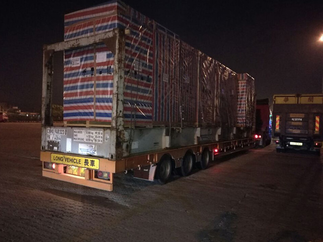 佛山客戶超長車運(yùn)輸?shù)较愀郏簧钲诘较愀畚锪?香港物流專線,深圳香港進(jìn)出口,中港物流,香港深圳貨運(yùn)運(yùn)輸_深圳市東勝物流有限公司