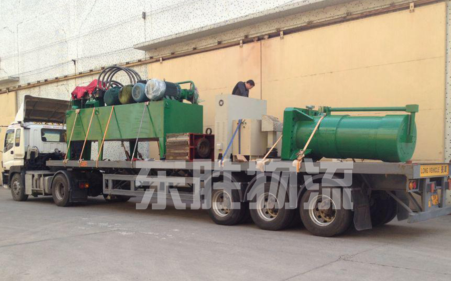 廣州到香港運(yùn)輸，廣州運(yùn)輸?shù)较愀蹖＞€，深圳東勝物流中港平板車運(yùn)輸圖